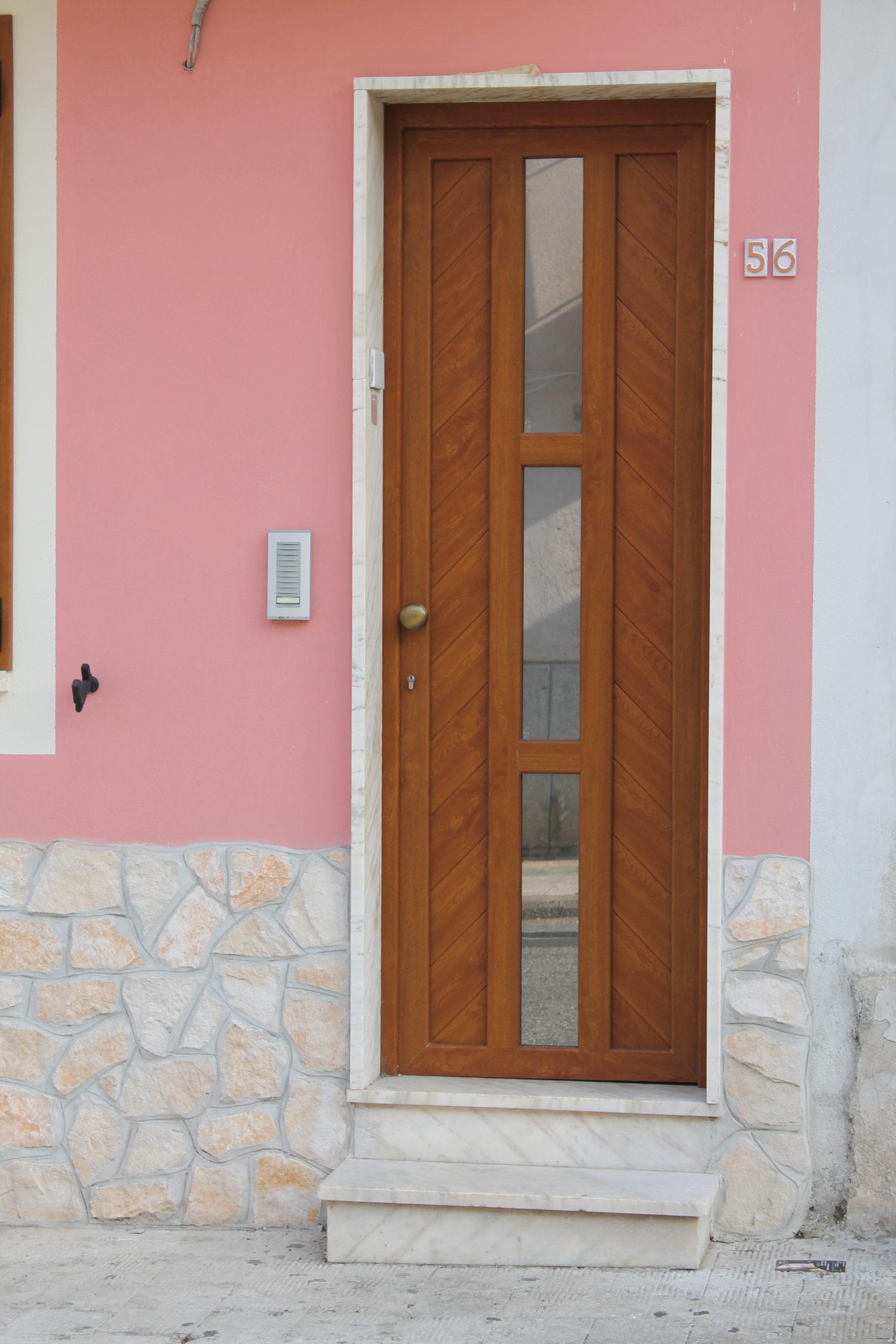 portoncino d'ingresso in PVC colosinfissi